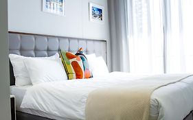 Executive Apartment At Ellipse Waterfall